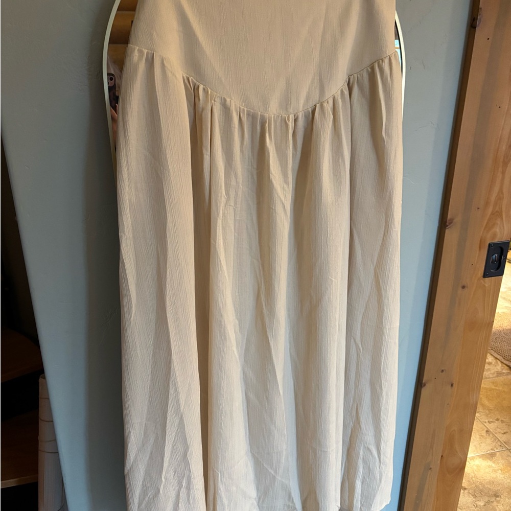 Elegant Cream Women's Skirt